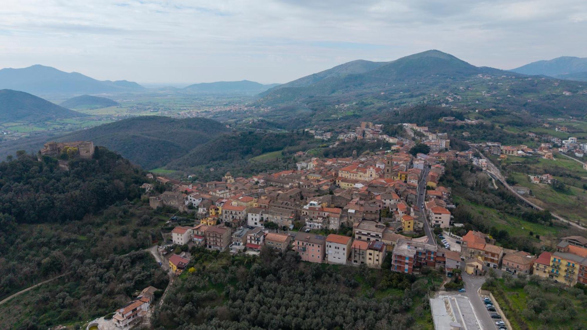 Sotto La Torre Apartment Caiazzo Bagian luar foto